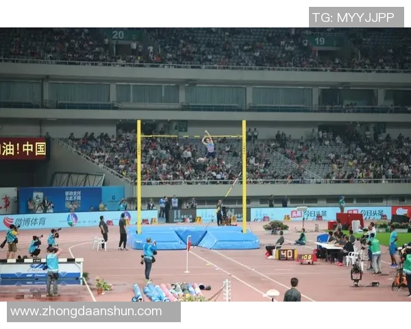 南京排球队在钻石联赛中的灵活性表现引发热议与期待 南京排球队在钻石联赛中的灵活性表现引发热议与期待