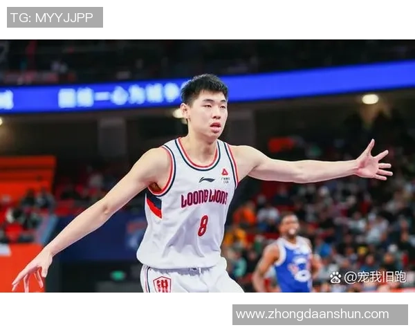 张静的篮球人生深度对话：从梦想起航到赛场辉煌的心路历程