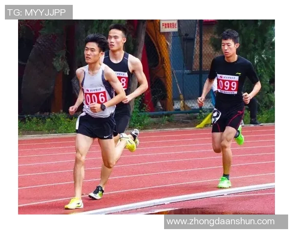 重庆足球队在钻石联赛中的拼搏历程与荣耀时刻的深度剖析 重庆足球队在钻石联赛中的拼搏历程与荣耀时刻的深度剖析